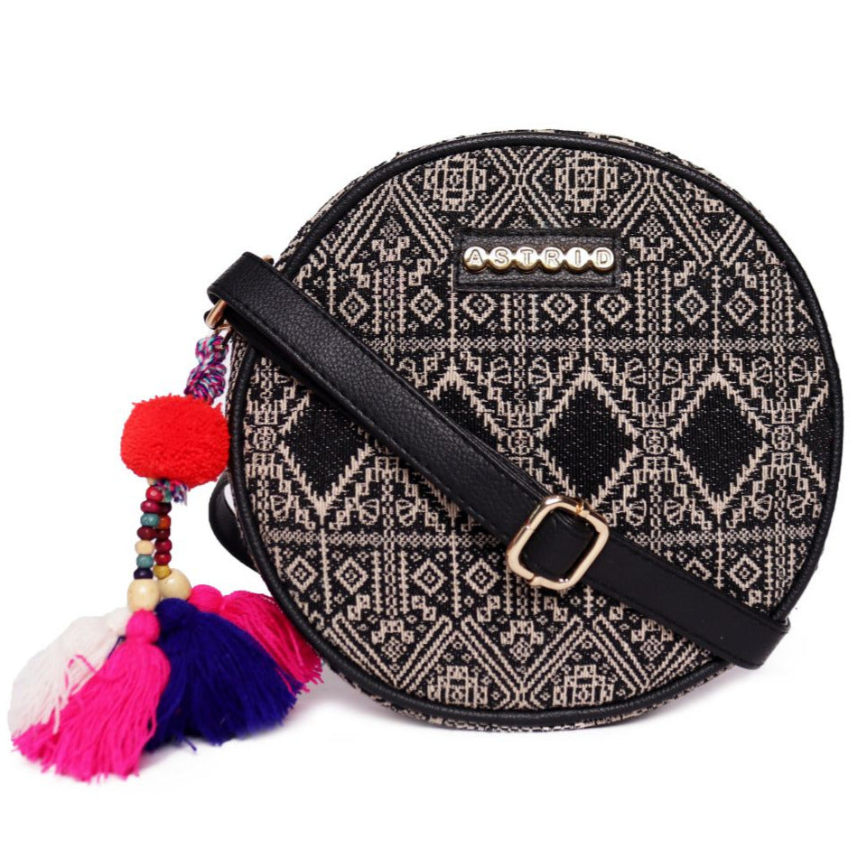 Black Colour Round Sling Bag – astridlifestyle
